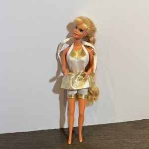 Vintage 1992 Hollywood Hair Barbie Doll In Original Outfit